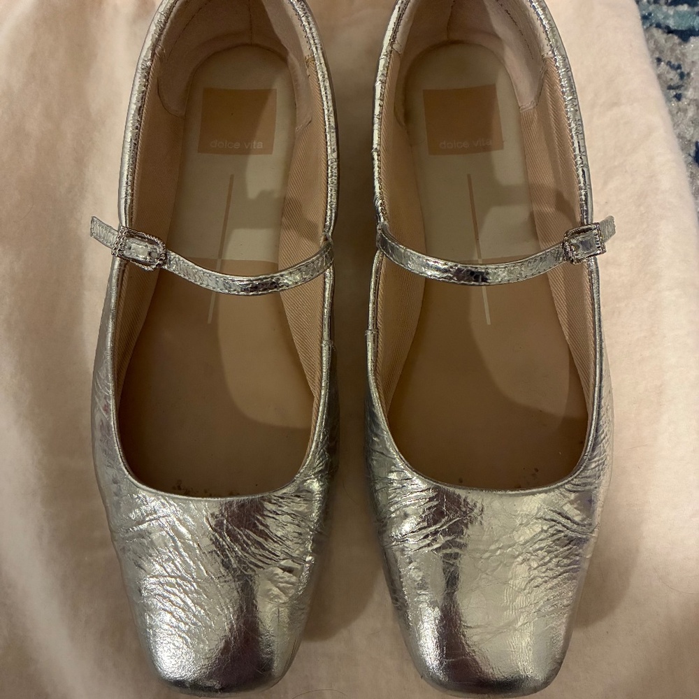 Dolce Vita Reyes Ballet Flats Silver Distressed Leather